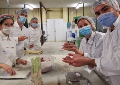 Les BTS Sciences et Technologies des Aliments, responsables de fabrication pour une semaine